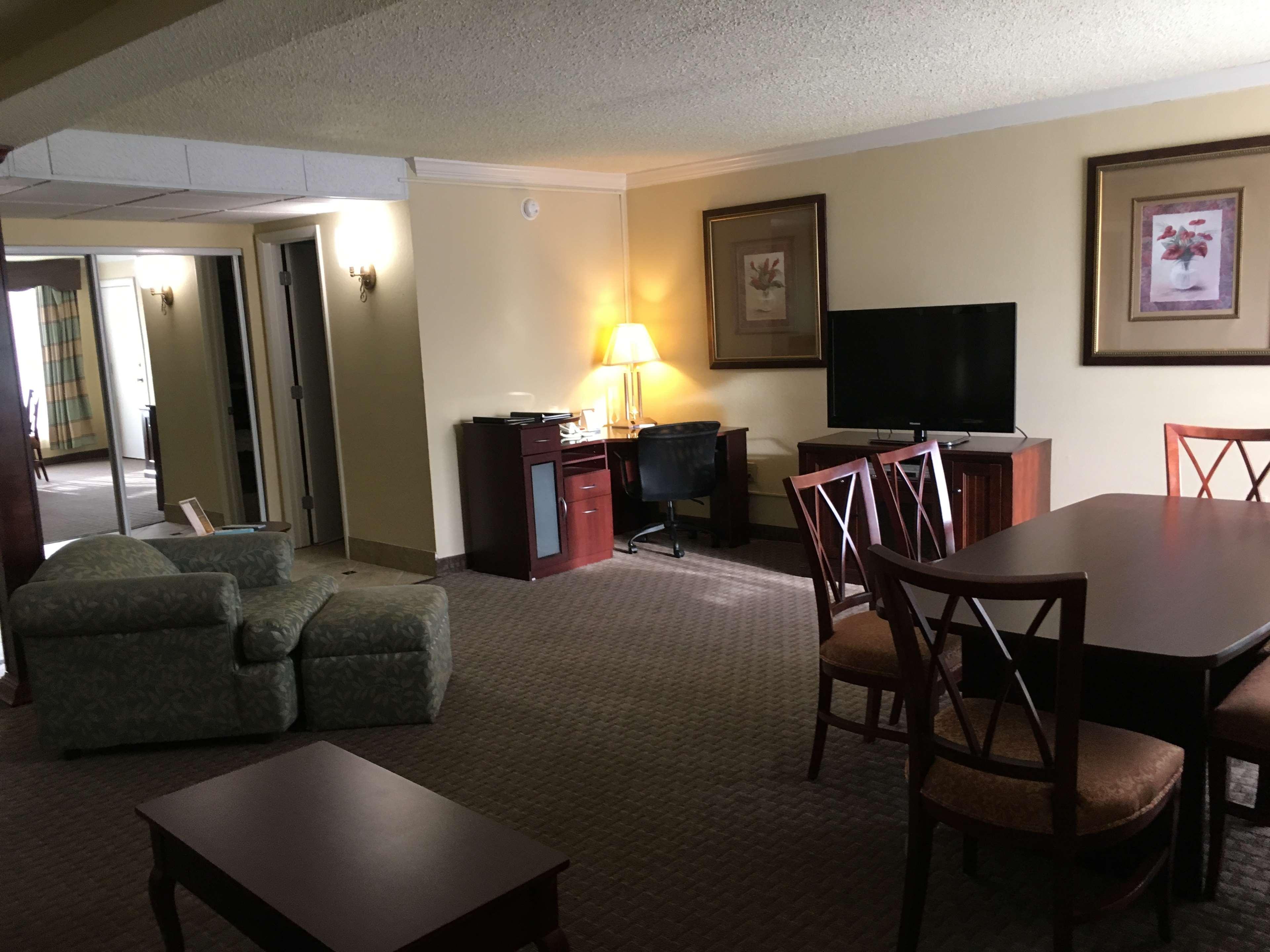 Best Western Plus Бёрлингтон Экстерьер фото