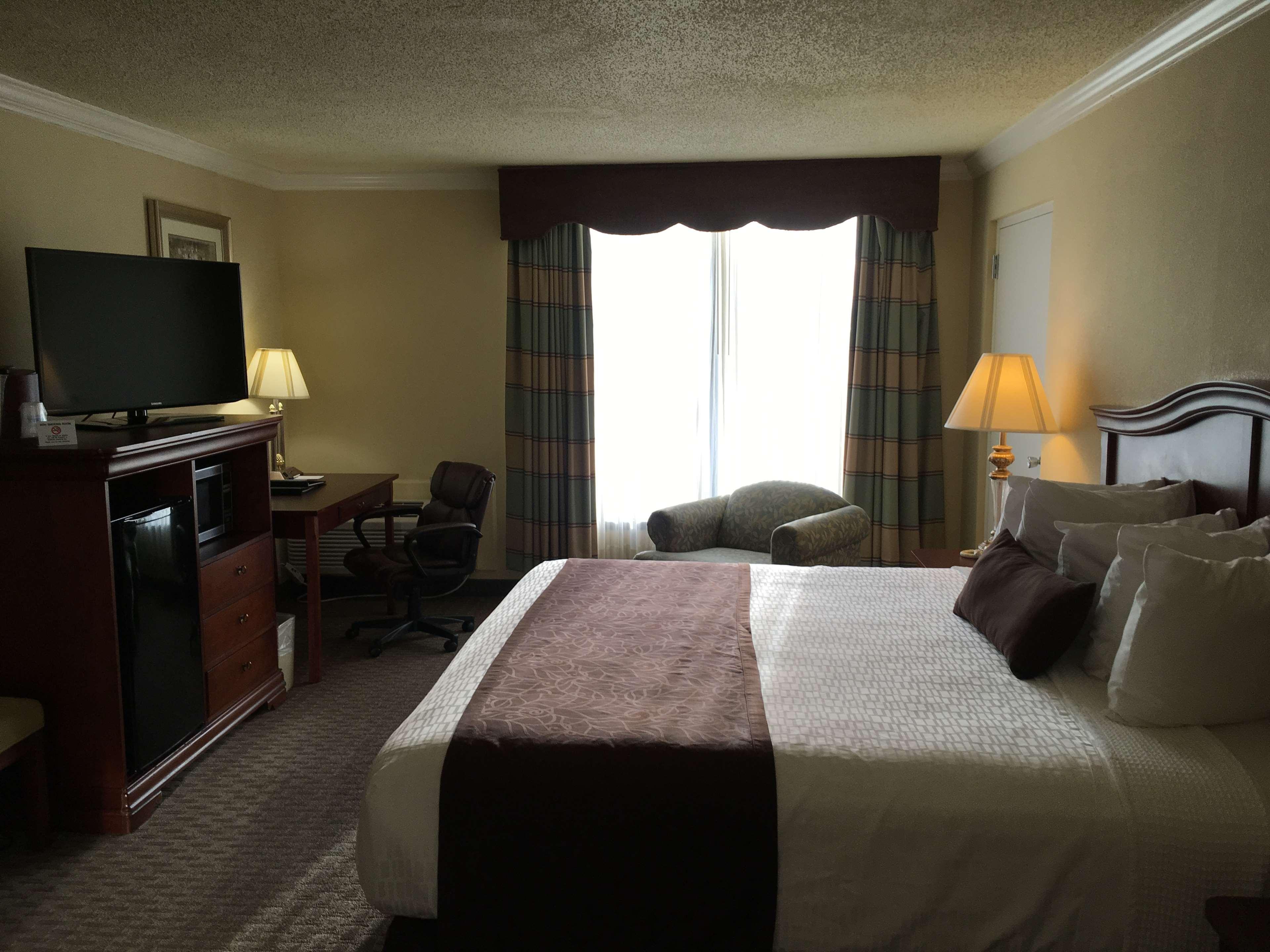 Best Western Plus Бёрлингтон Экстерьер фото