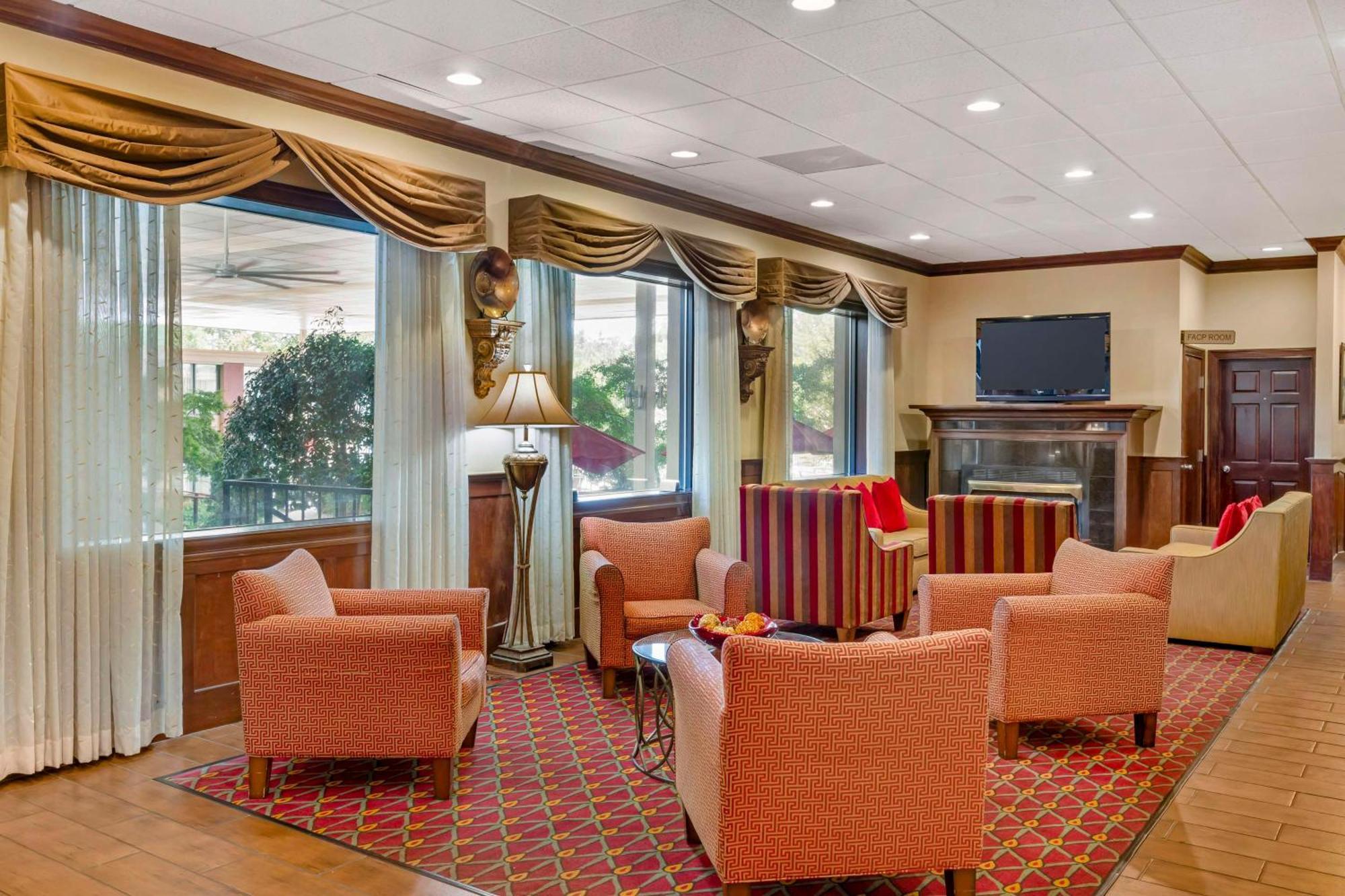 Best Western Plus Бёрлингтон Экстерьер фото