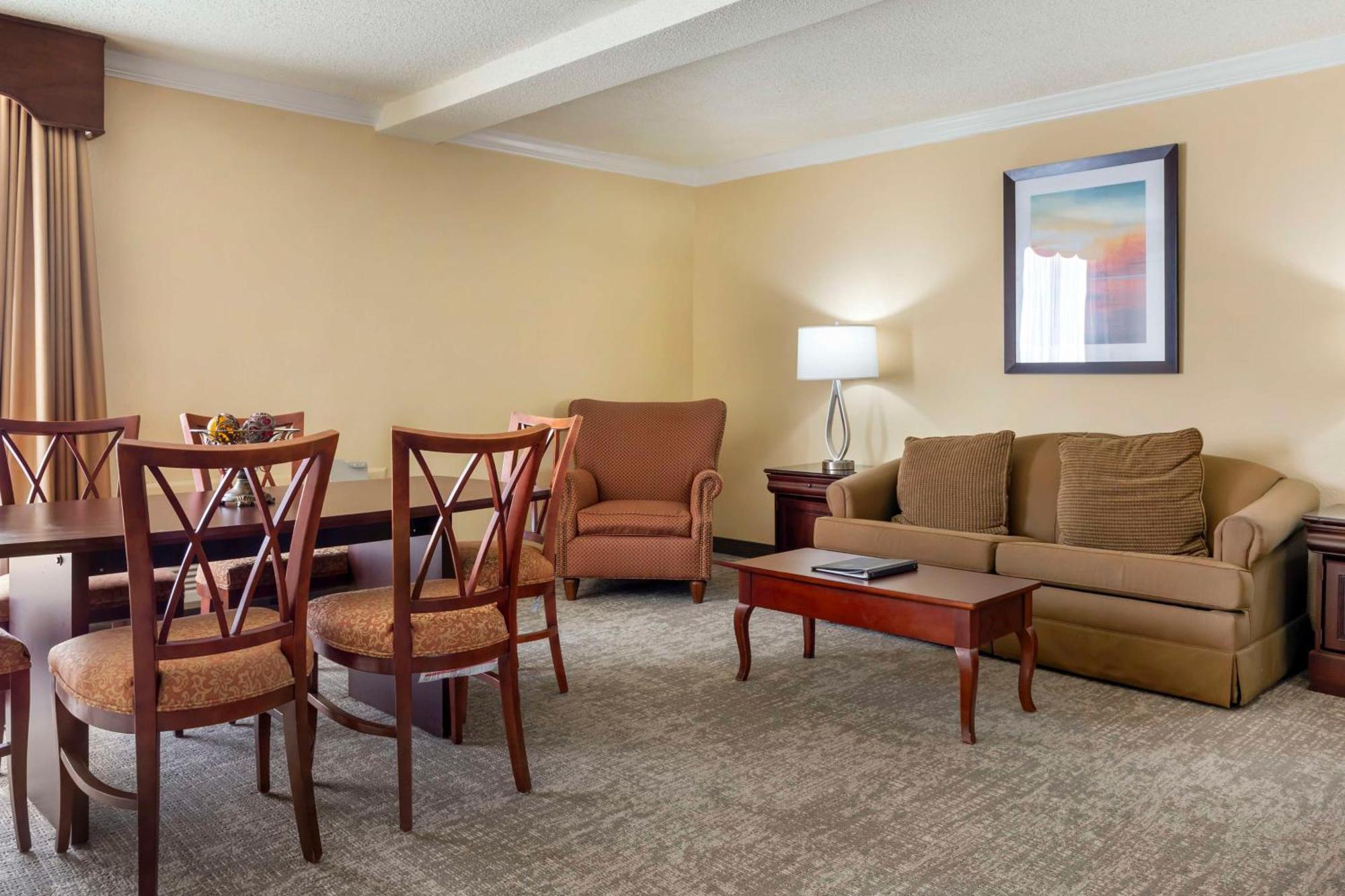 Best Western Plus Бёрлингтон Экстерьер фото