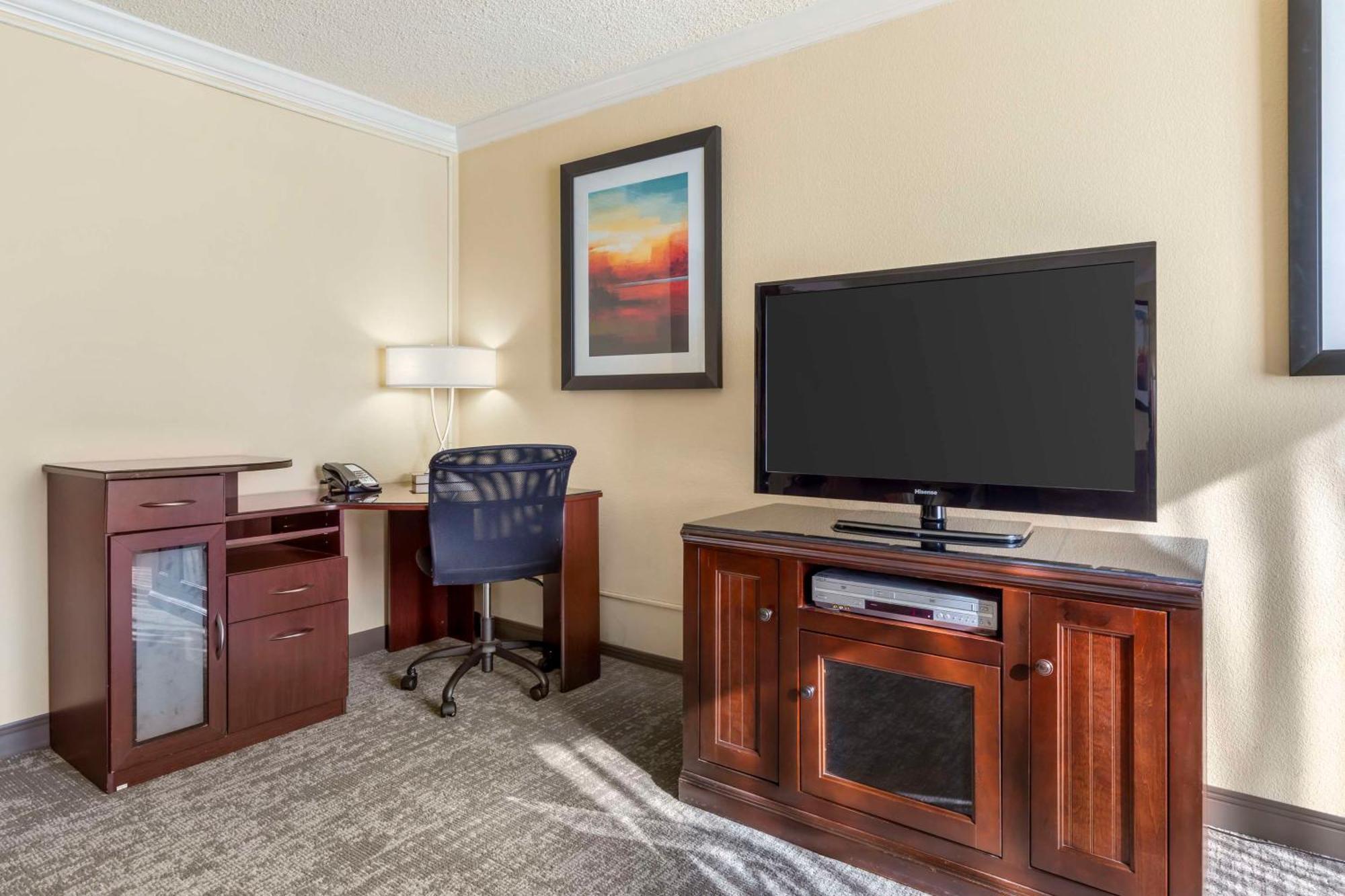Best Western Plus Бёрлингтон Экстерьер фото